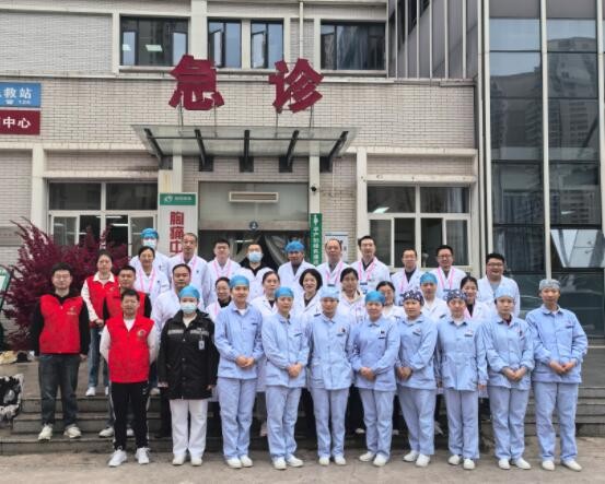 梨园医院青年志愿者助力2025年武汉马拉松医疗保障